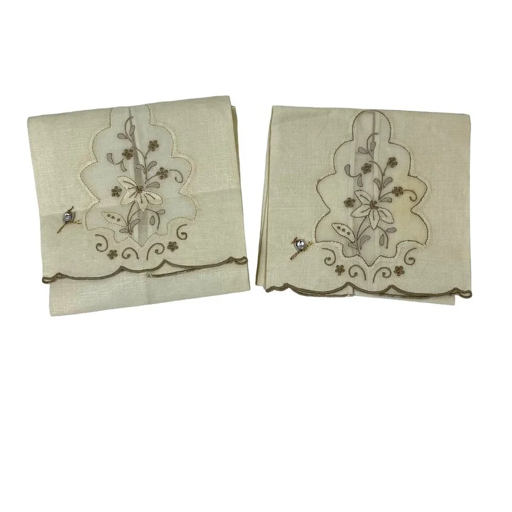 Vintage Set of 2 Beige Floral Embroidered Tea Towels